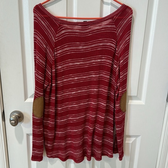 Red and white striped long sleeve shirt - Picture 3 of 7